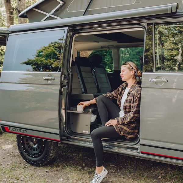 Schuhaufbewahrung shoeBOXX für VW T5/T6/T6.1 (Fahrerseite) - Camperreich